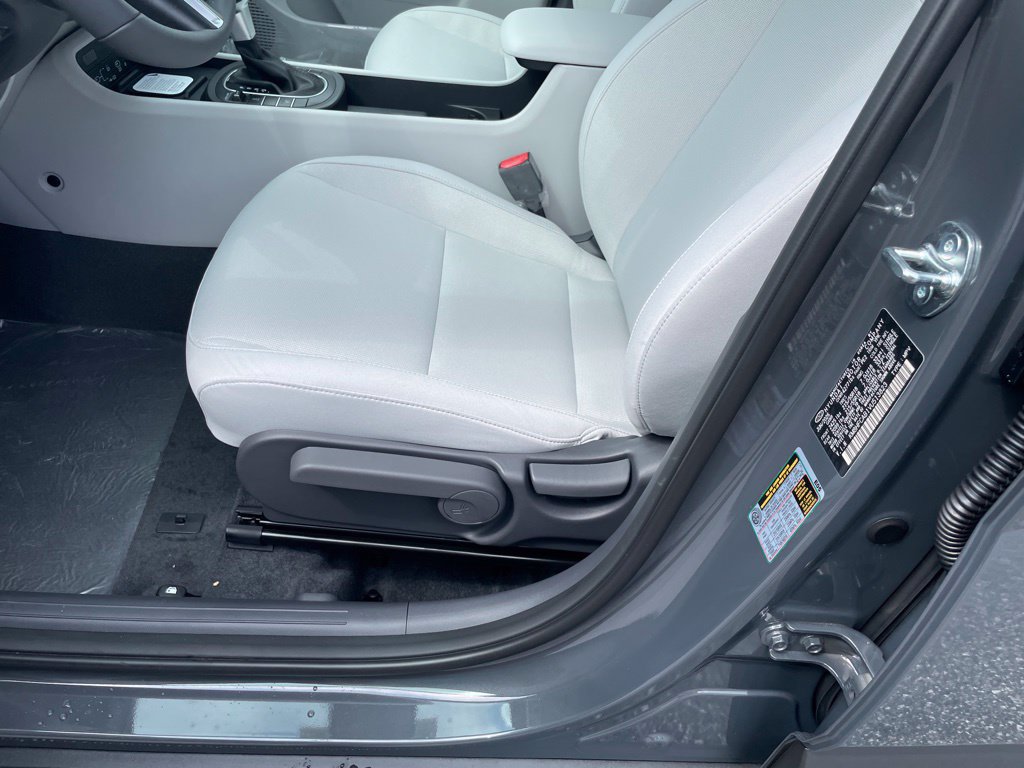 New 2027 Hyundai Kona SEL Sport AWD/4WD image 11
