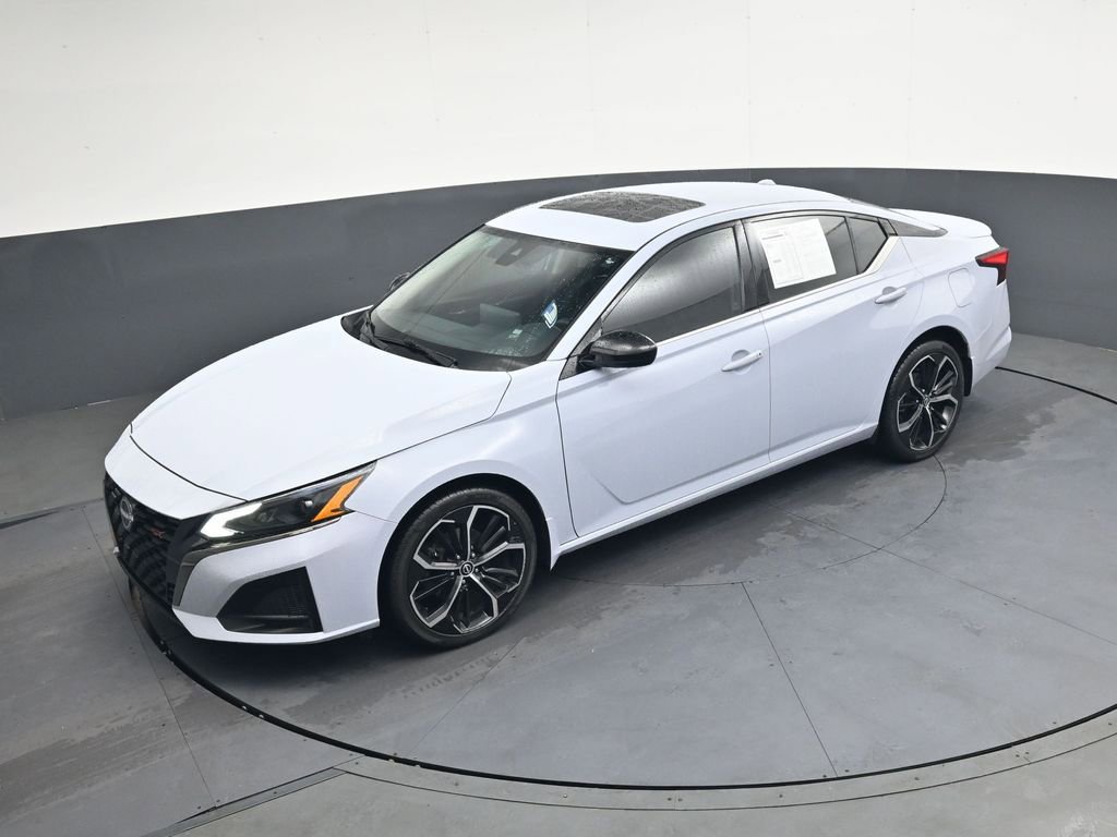 Used 2023 Nissan Altima 2.5 SR w/ SR Premium Package AWD/4WD image 36