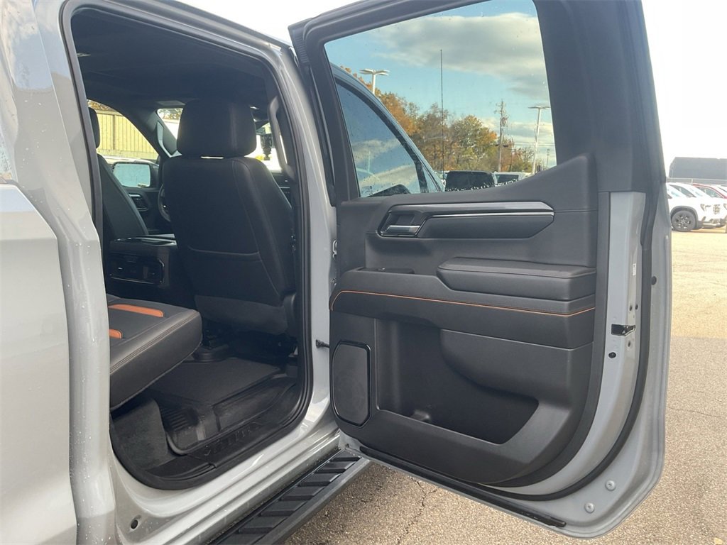 Used 2024 GMC Sierra 1500 AT4 w/ AT4 Premium Package image 16