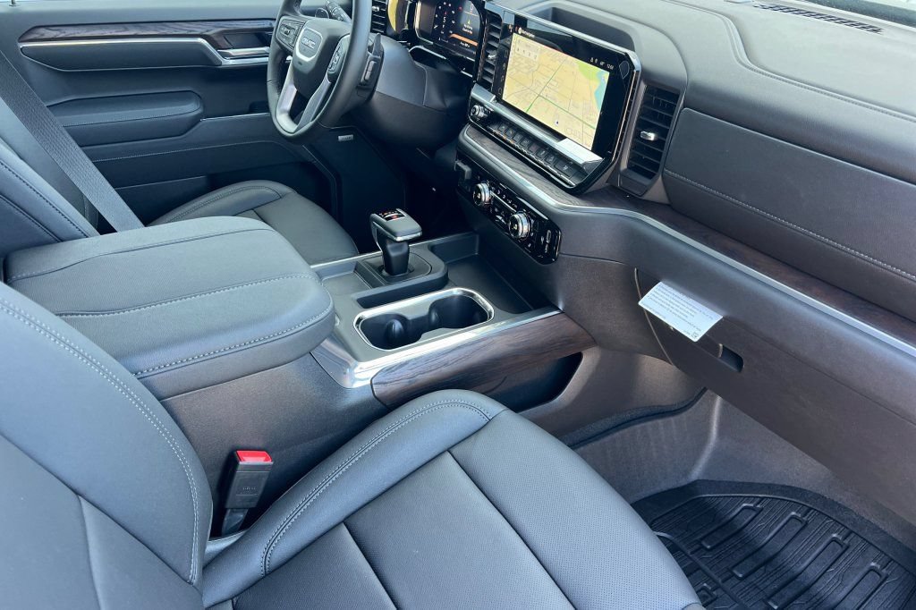 New 2026 GMC Sierra 1500 SLT w/ SLT Premium Package AWD/4WD image 12
