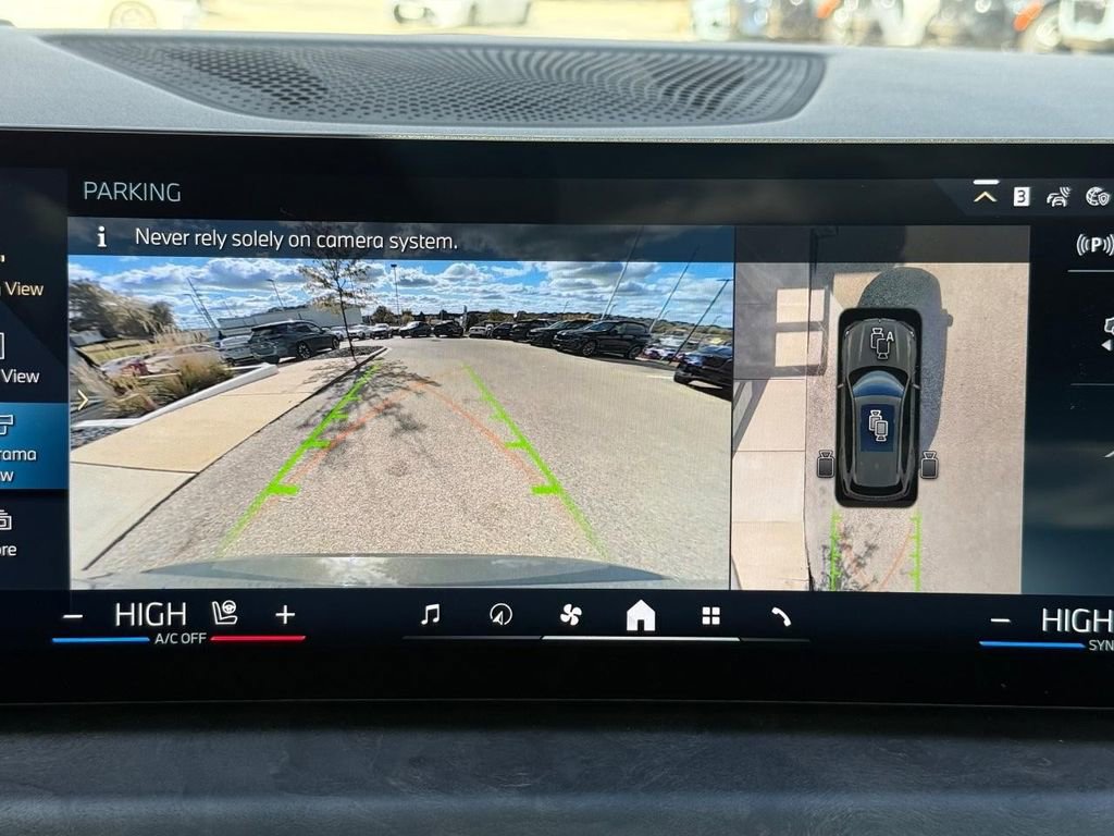 New 2026 BMW X5 xDrive50e w/ M Sport Package image 14