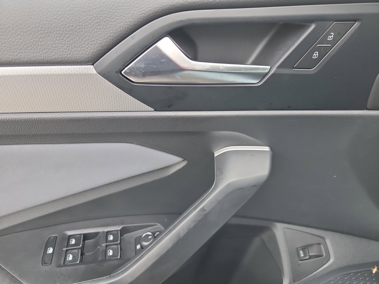 New 2027 Volkswagen Jetta SE FWD image 19