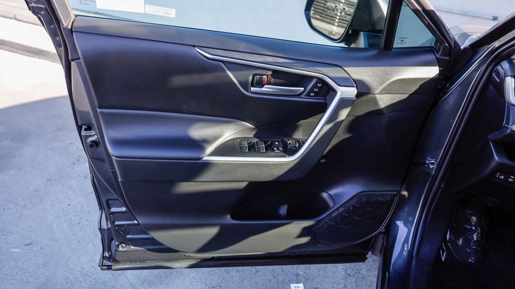 Used 2023 Toyota RAV4 XLE Premium FWD image 24