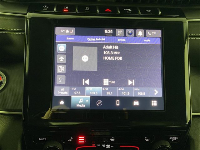 Used 2023 Jeep Grand Cherokee Laredo w/ Luxury Tech Group I image 18