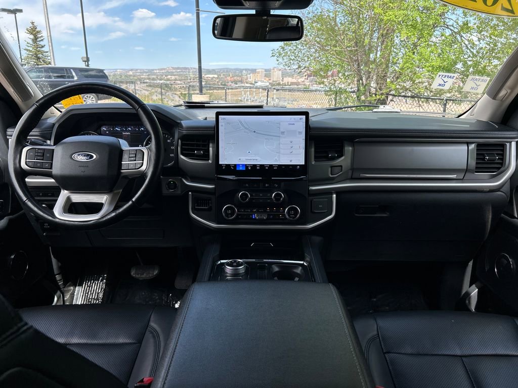 Used 2024 Ford Expedition XLT AWD/4WD image 14