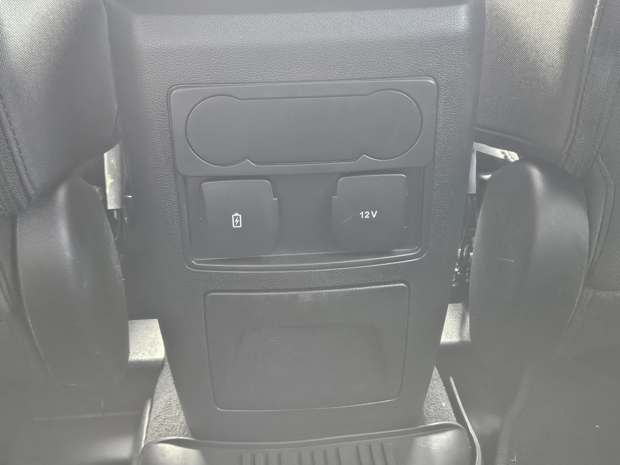 Used 2022 Ford Explorer XLT image 27