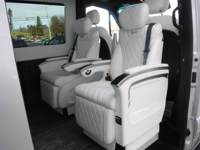 Used 2023 Mercedes-Benz Sprinter 3500 w/ Parking Package image 54