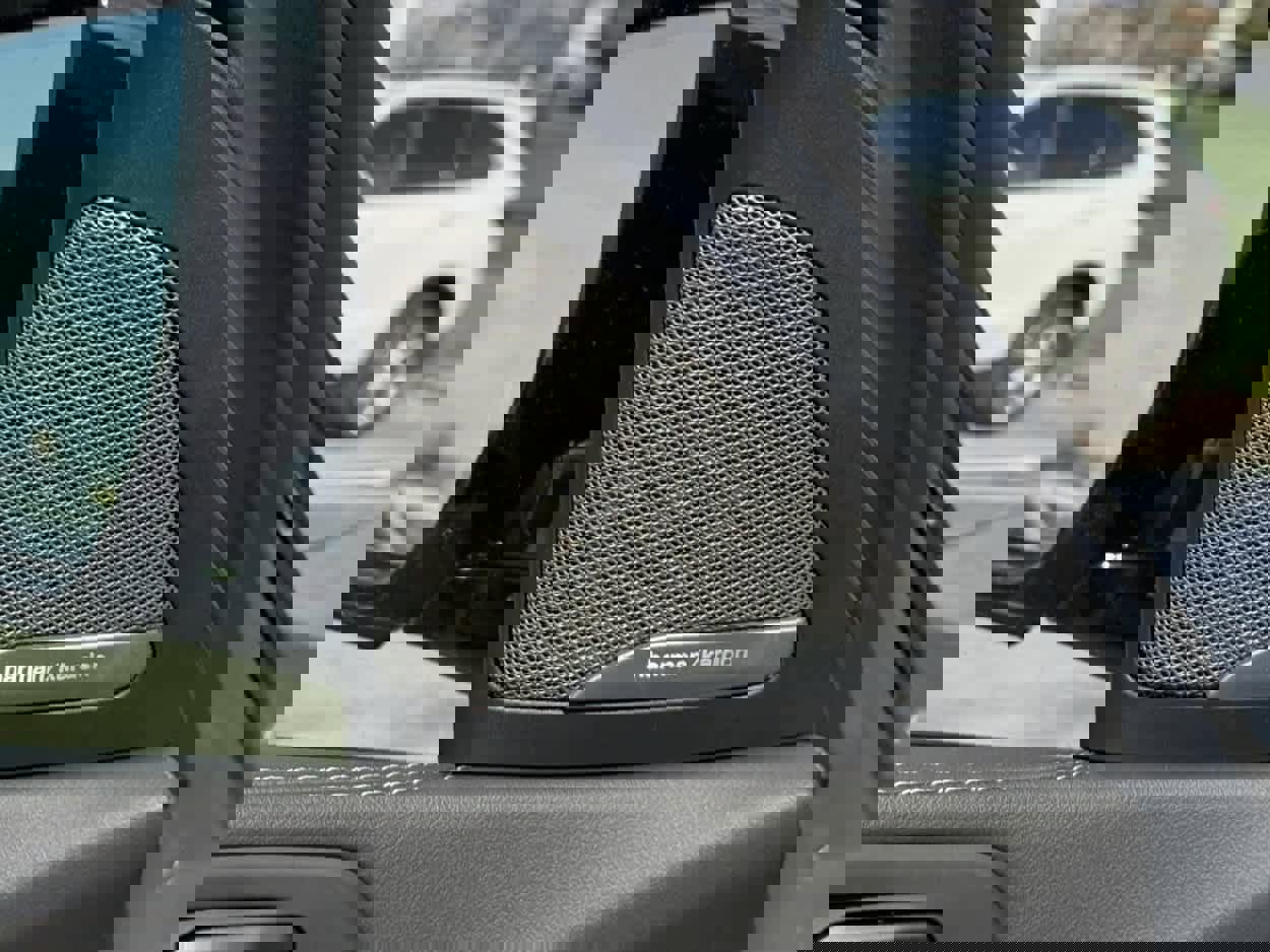 New 2026 BMW X6 xDrive40i image 12