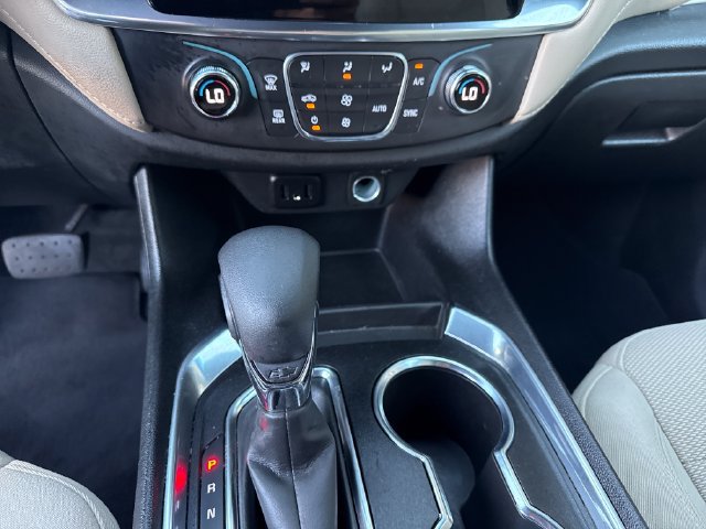 Certified 2022 Chevrolet Traverse LS FWD image 19