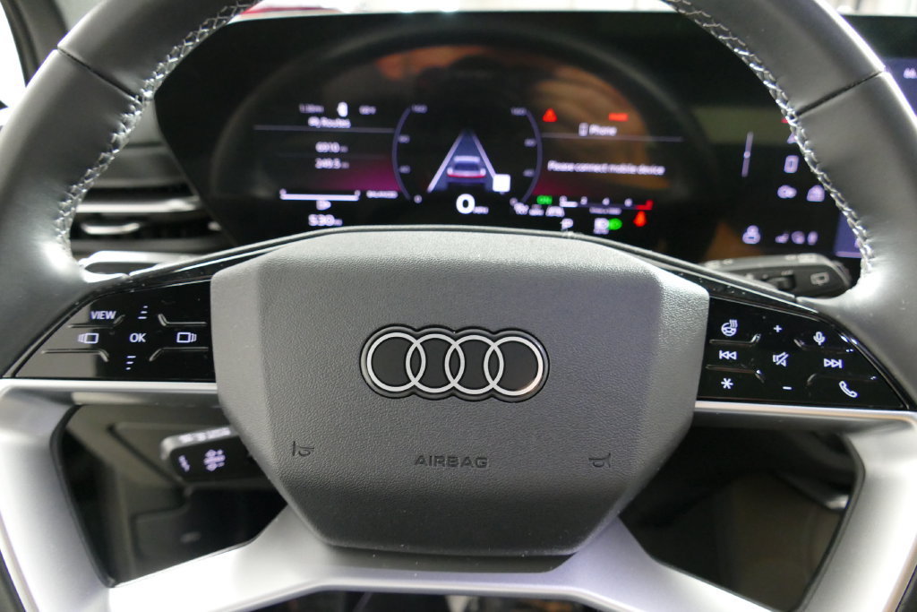 Certified 2025 Audi Q5 Premium w/ Convenience Package AWD/4WD image 18