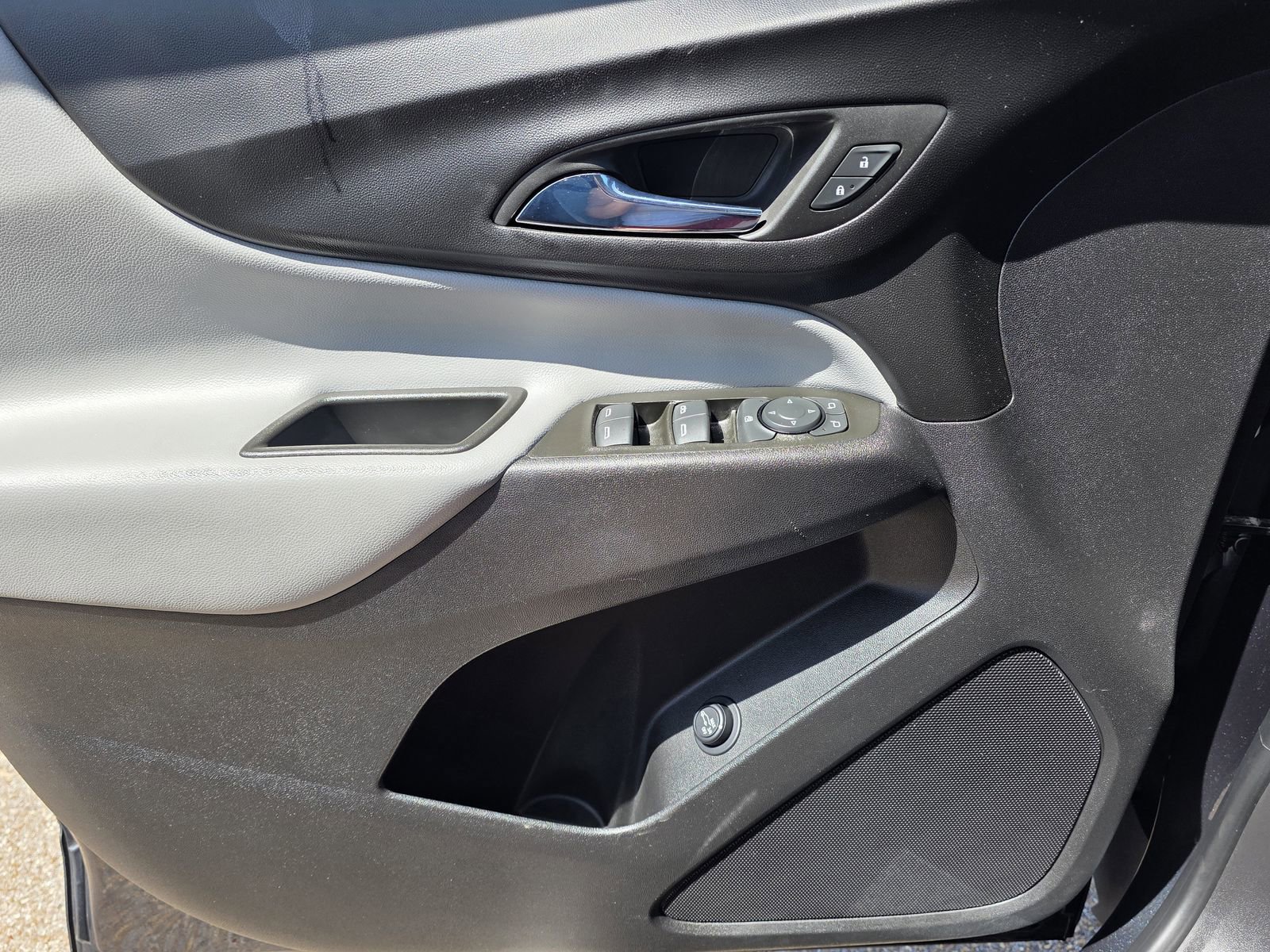 Used 2023 Chevrolet Equinox LT FWD image 20