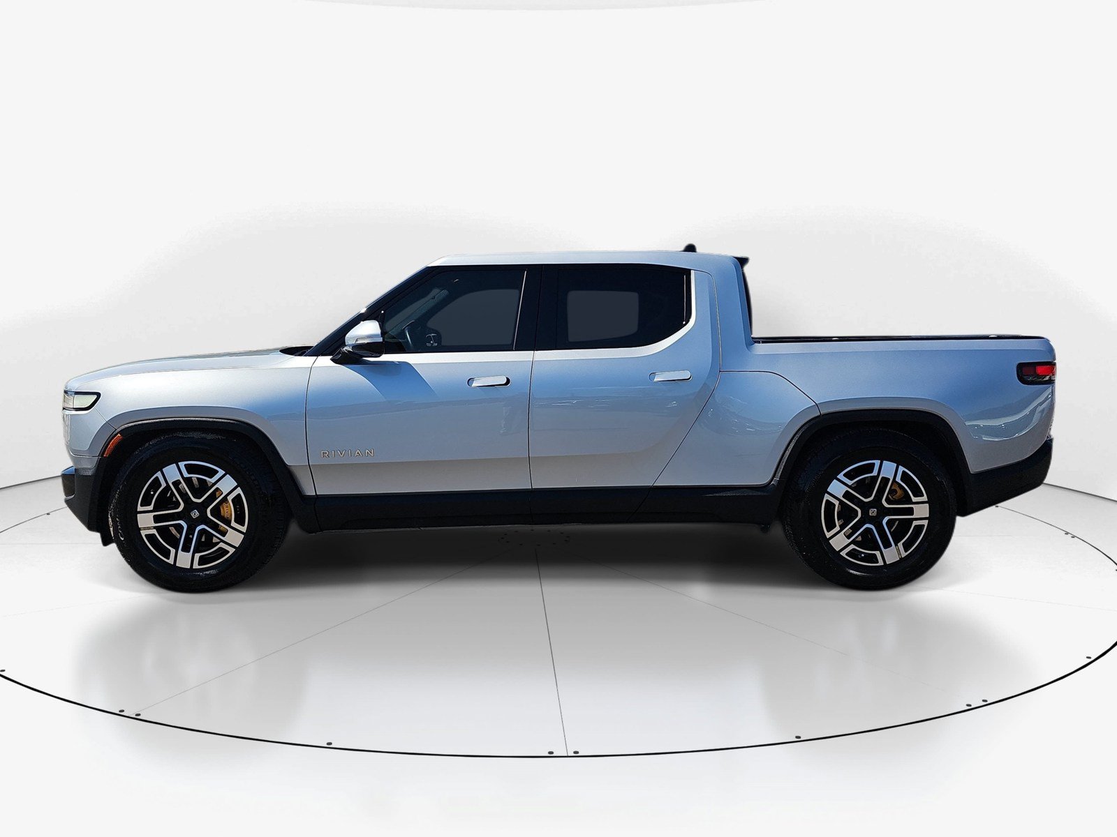 Used 2022 Rivian R1T Adventure AWD/4WD image 7