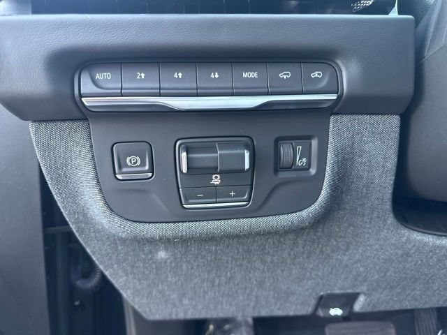 Used 2026 Cadillac Escalade Platinum Sport w/ LPO, ONYX Package AWD/4WD image 30