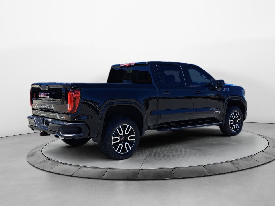 Certified 2025 GMC Sierra 1500 AT4 w/ AT4 Premium Package AWD/4WD image 7
