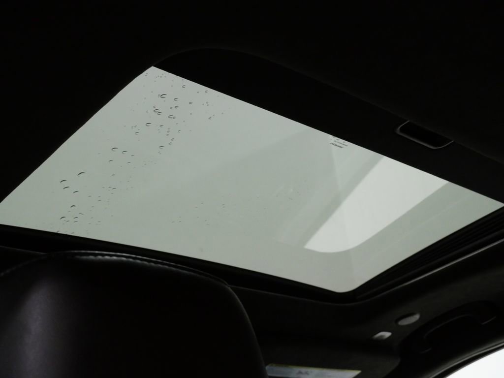 Used 2022 Dodge Durango R/T w/ Tow 'N Go Package image 4