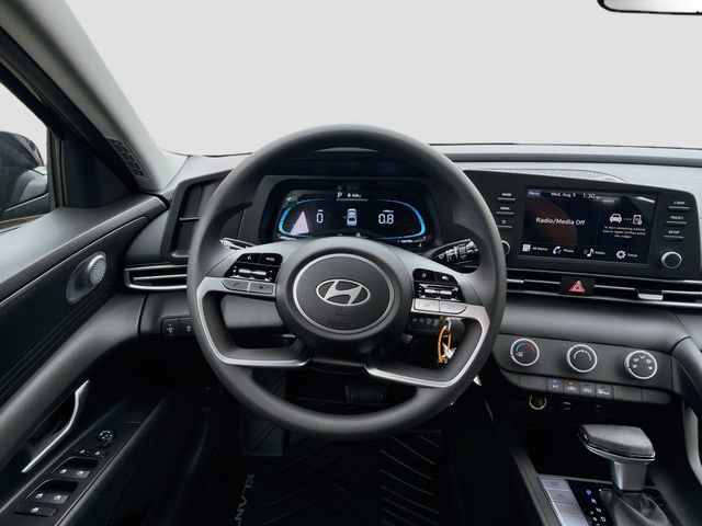 New 2026 Hyundai Elantra SE FWD image 21