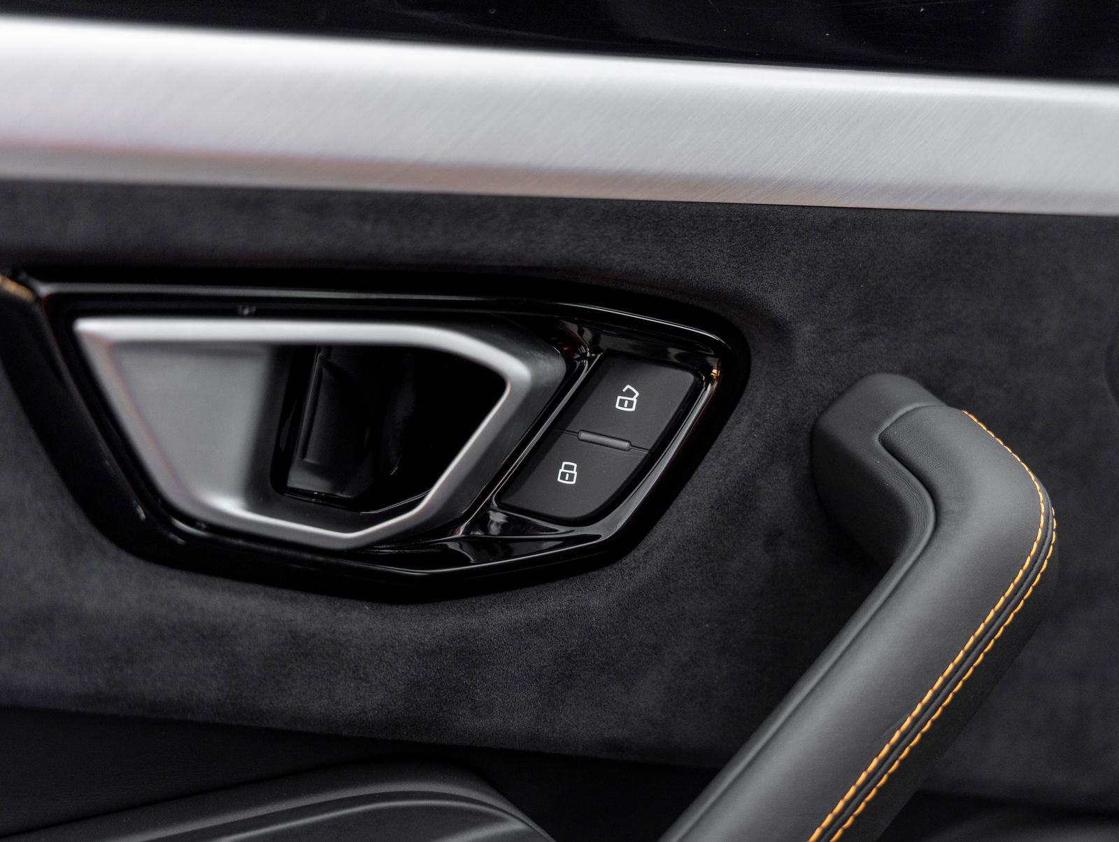 Used 2024 Lamborghini Urus S image 19