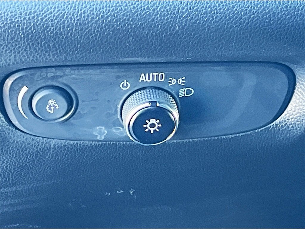 Used 2023 Chevrolet Traverse RS w/ LPO, Floor Liner Package image 10