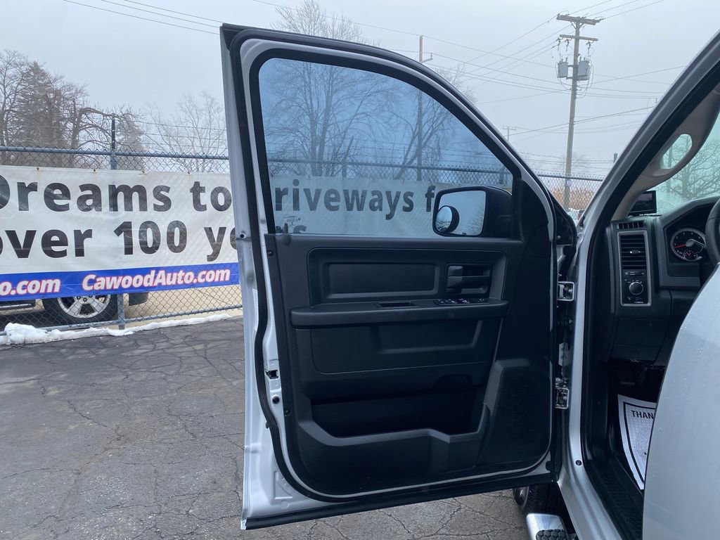 Used 2015 RAM 1500 ST w/ SXT Appearance Group image 11