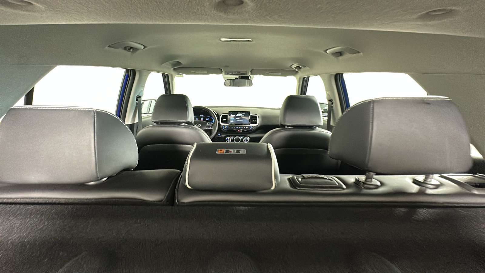 Certified 2023 Hyundai Venue Limited FWD image 37