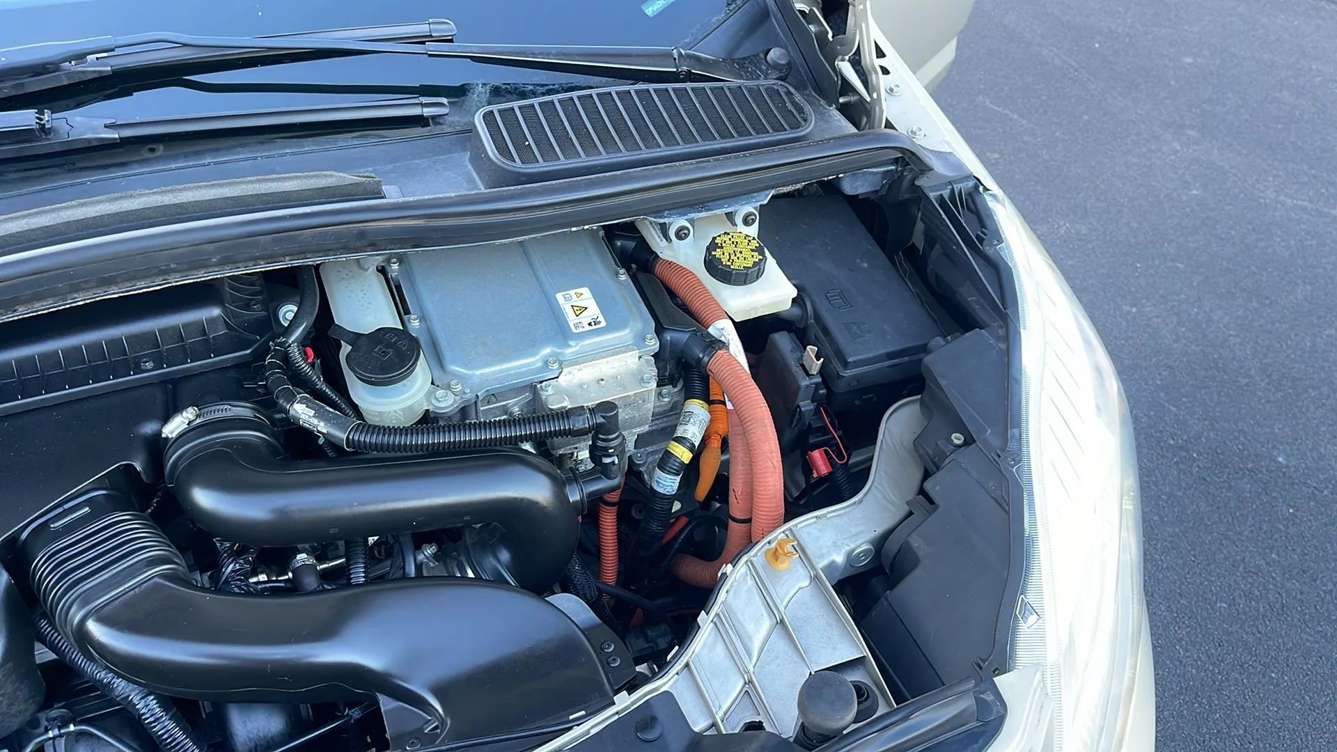 Used 2017 Ford C-MAX SE image 19