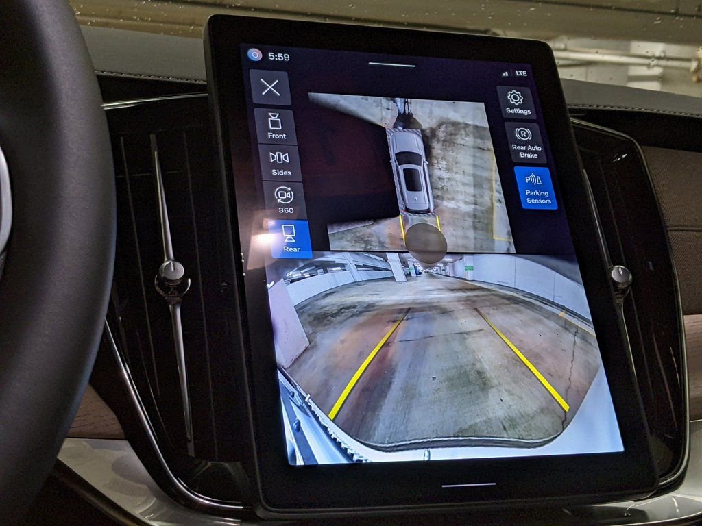 New 2026 Volvo XC90 B6 Plus w/ Protection Package Premier image 20