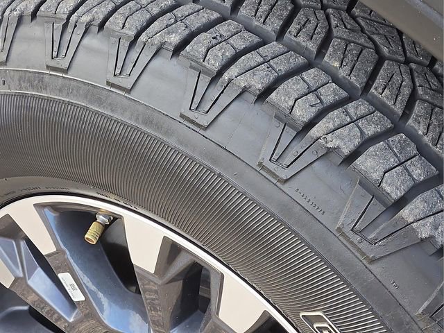 Used 2022 Nissan Titan PRO-4X w/ Pro-4x Convenience Package image 9