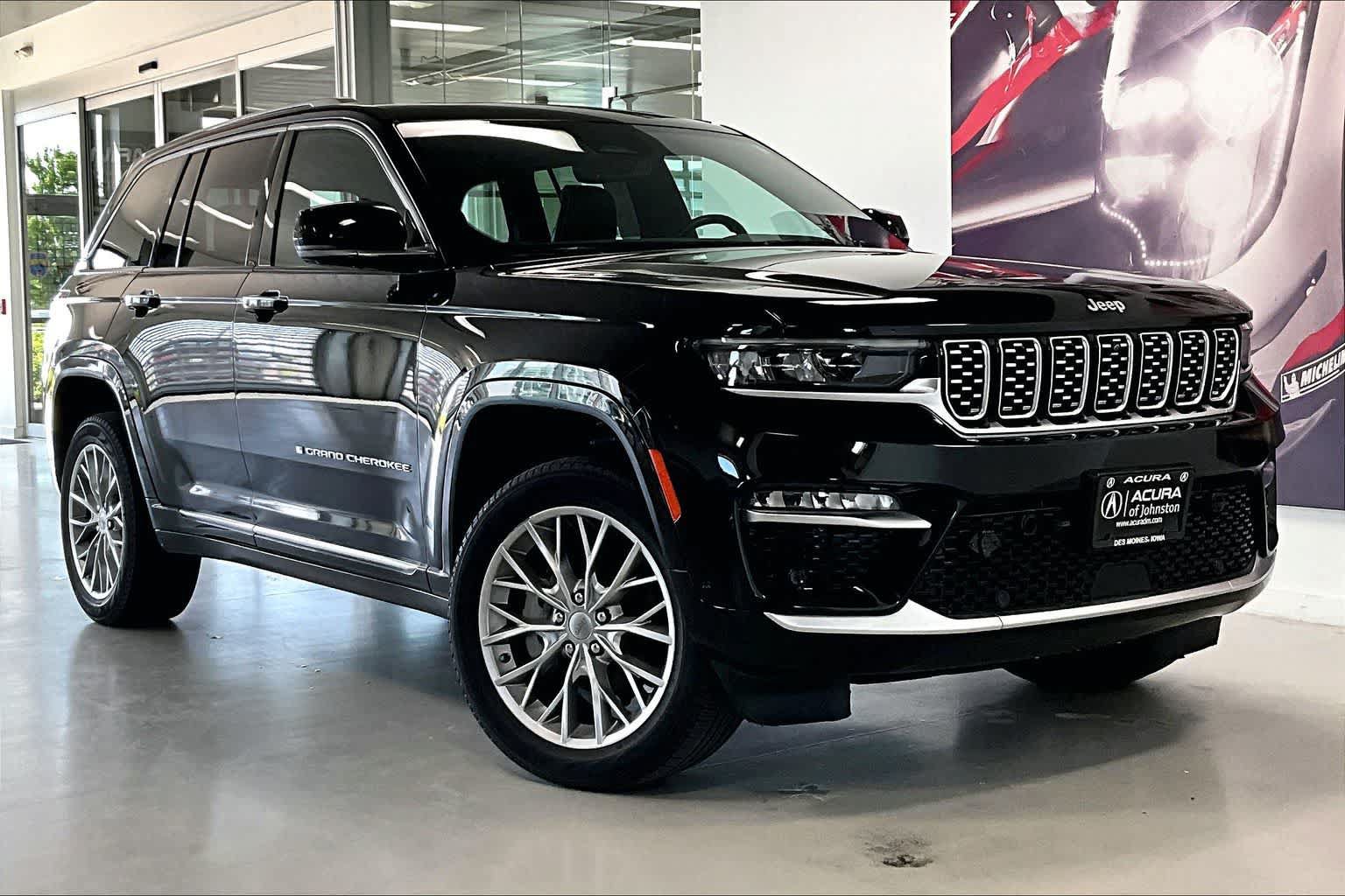 Used 2022 Jeep Grand Cherokee Summit AWD/4WD image 19