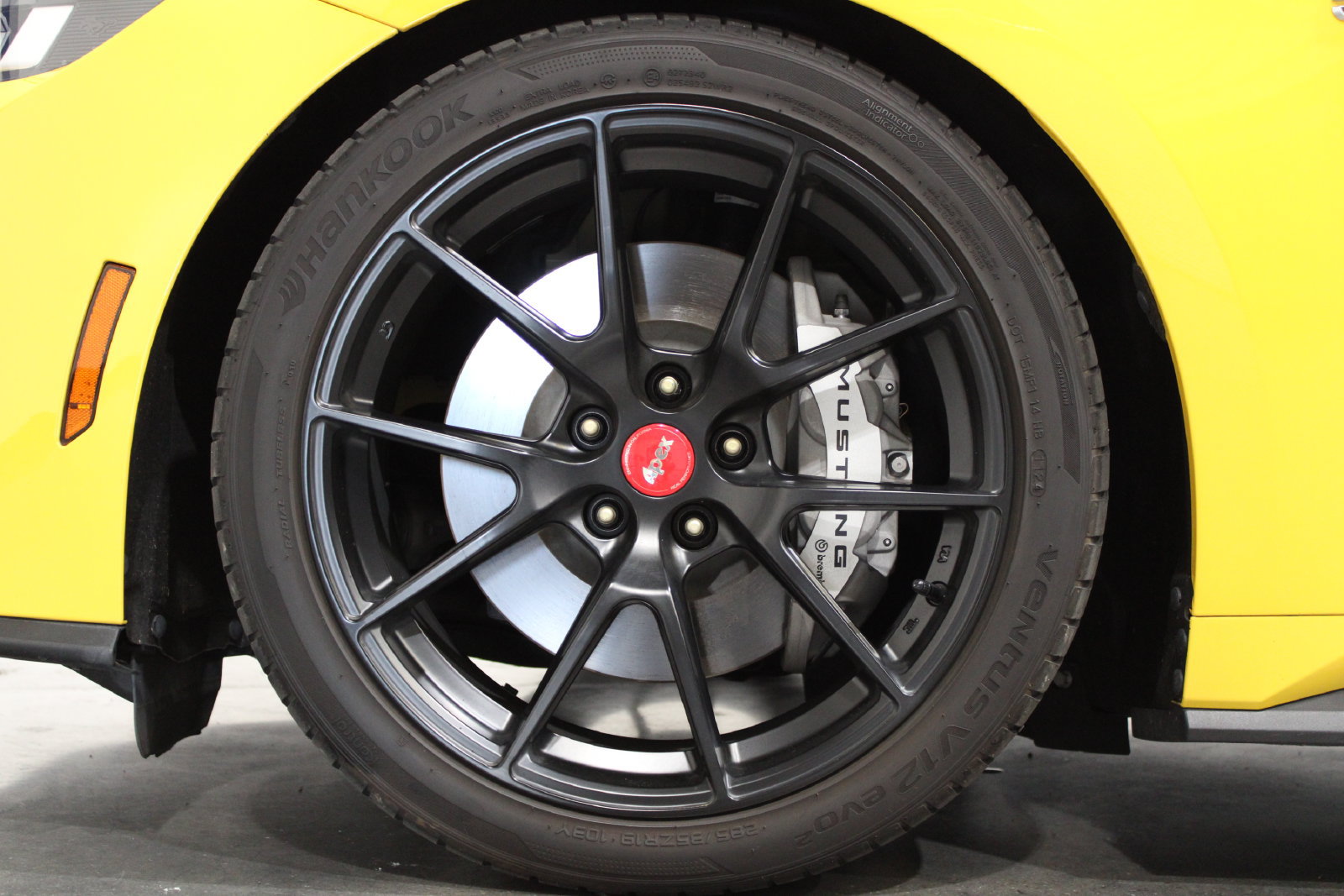 Used 2024 Ford Mustang GT RWD image 16