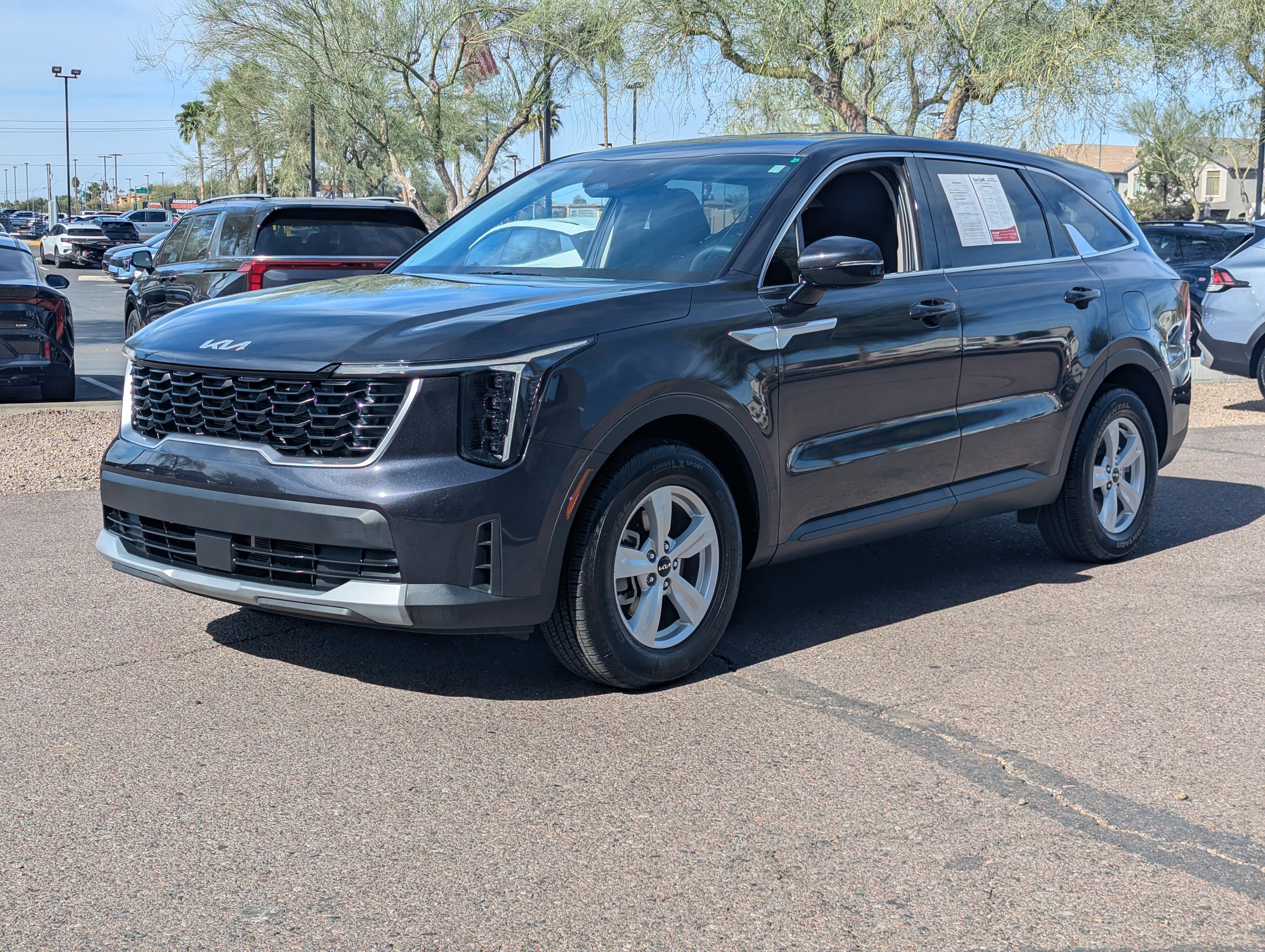 Certified 2025 Kia Sorento LX image 6