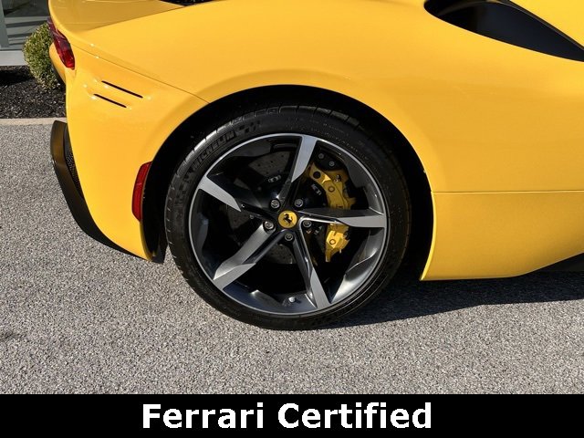 Used 2022 Ferrari SF90 Spider image 40