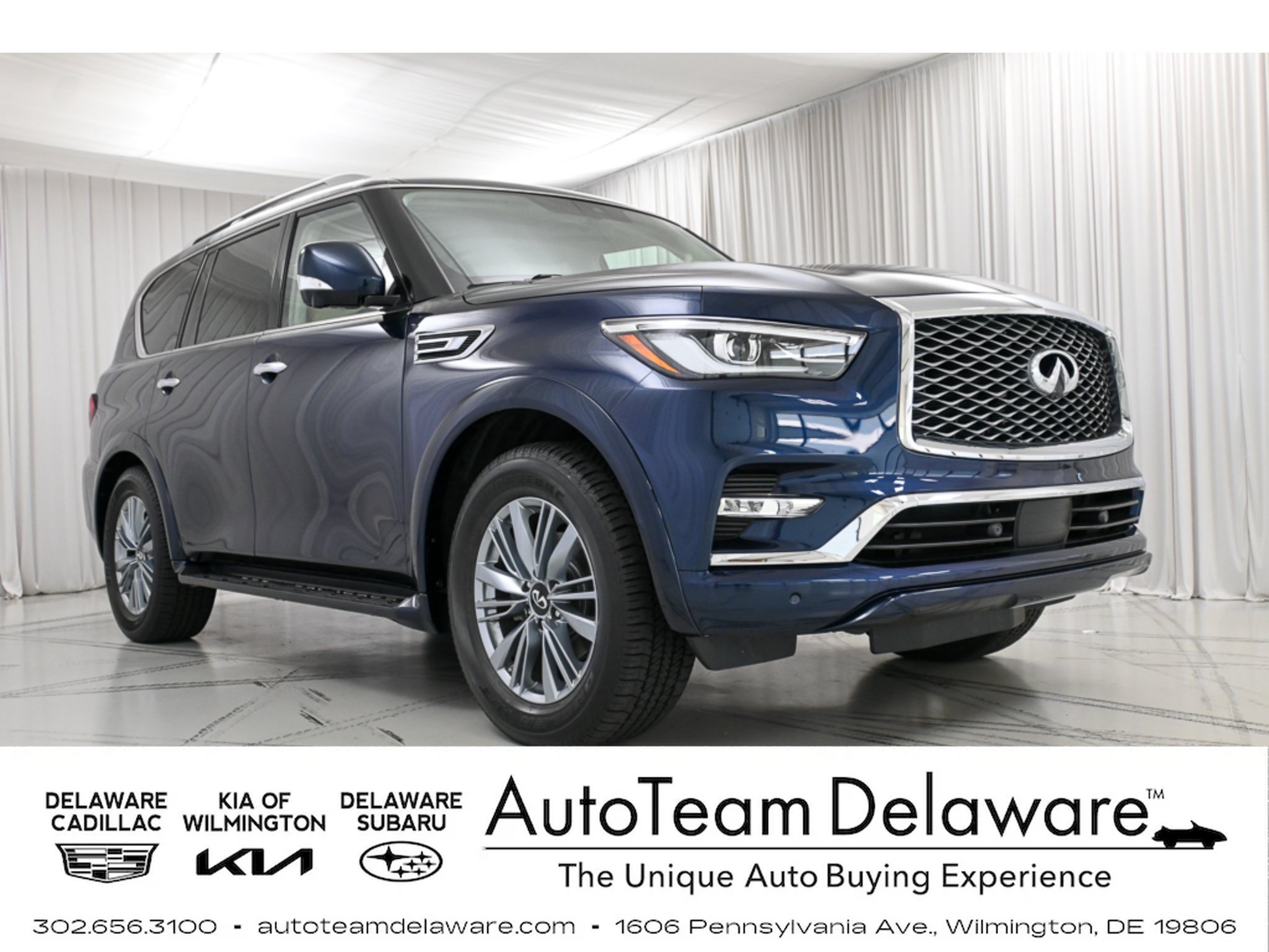 Used 2022 INFINITI QX80 Luxe w/ Cargo Package AWD/4WD image 1