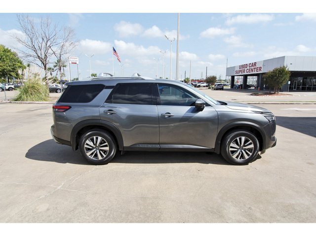 Used 2024 Nissan Pathfinder SL FWD image 5