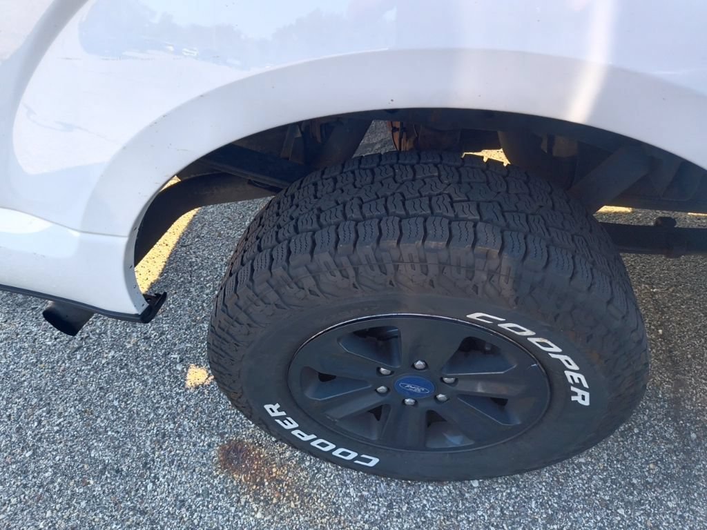 Used 2016 Ford F150 XLT AWD/4WD image 8