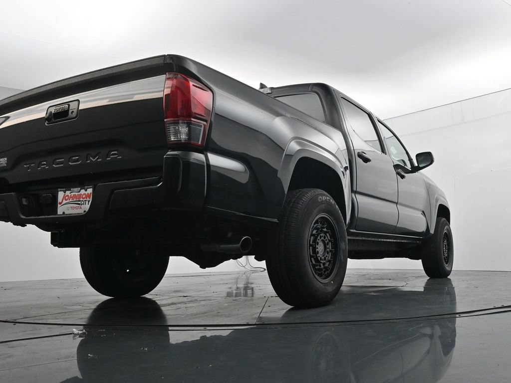 Used 2023 Toyota Tacoma SR AWD/4WD image 40