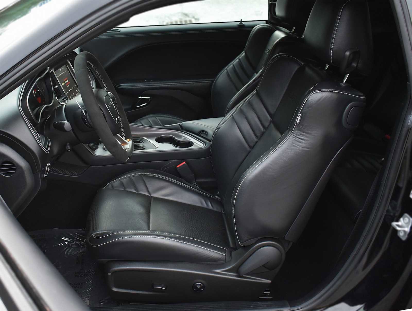 Used 2023 Dodge Challenger SRT Hellcat image 11