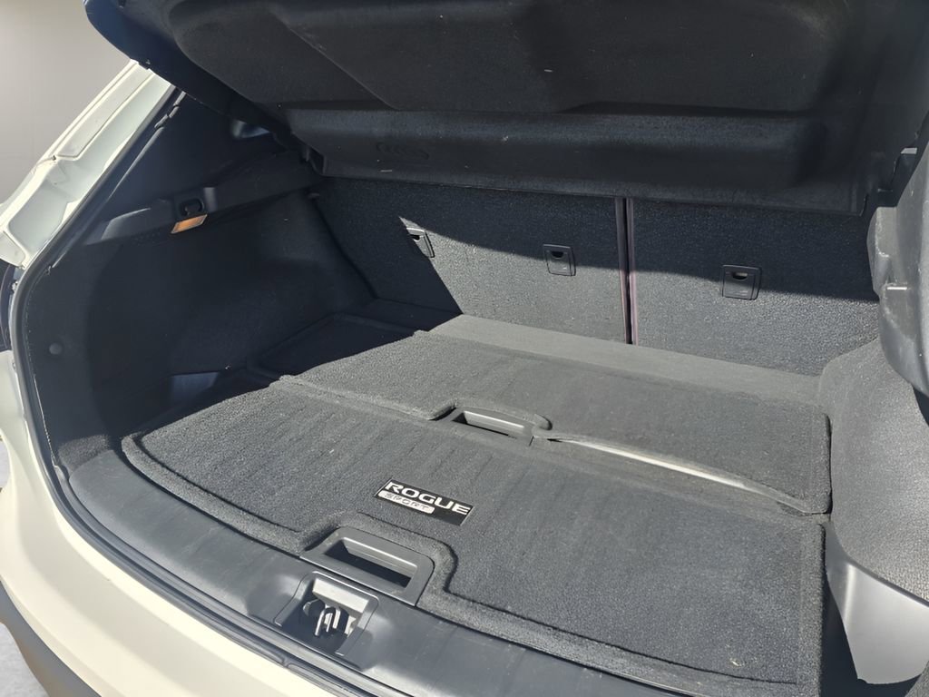 Used 2019 Nissan Rogue Sport S image 30