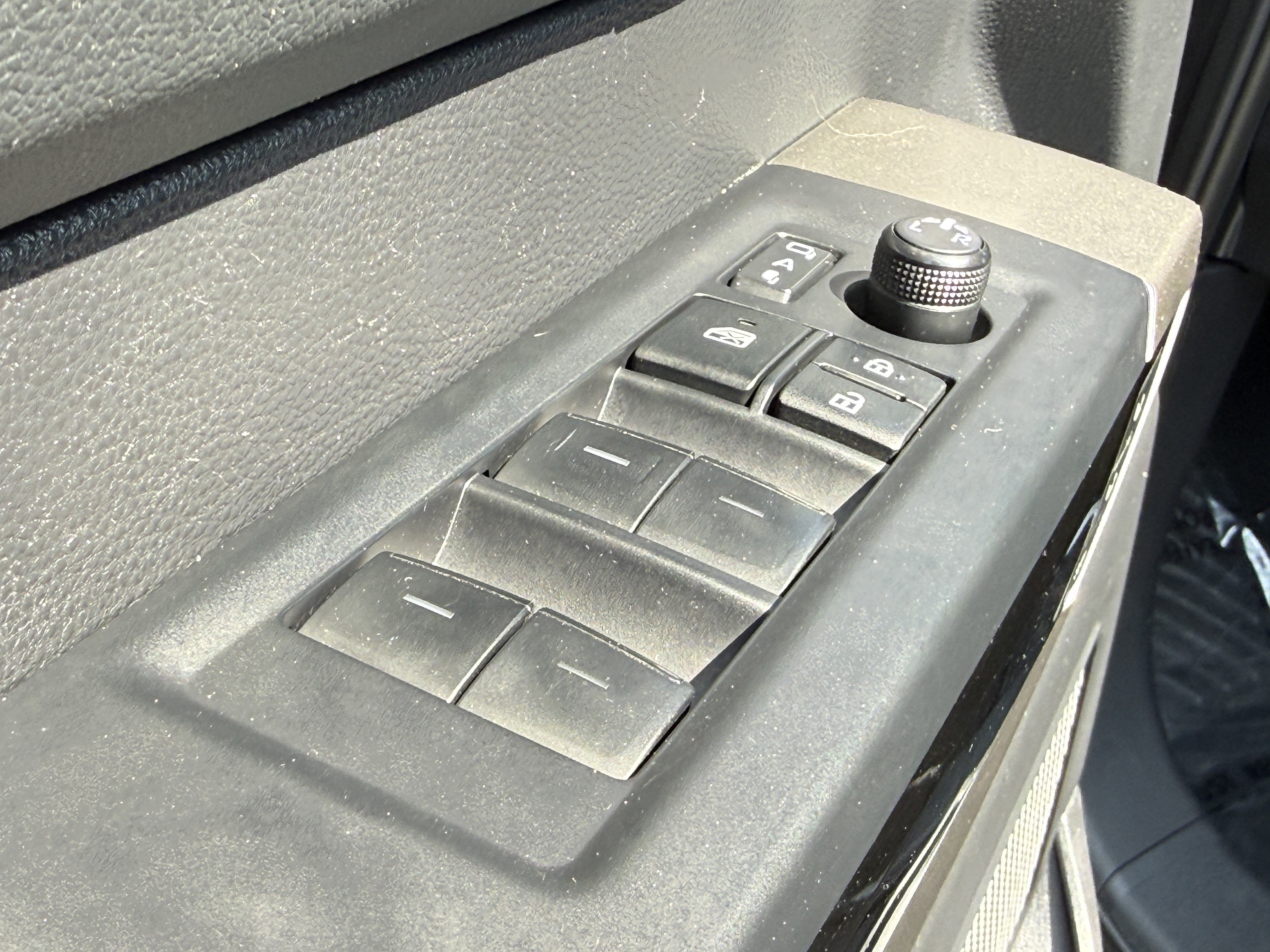 Used 2022 Toyota Tundra Limited image 12