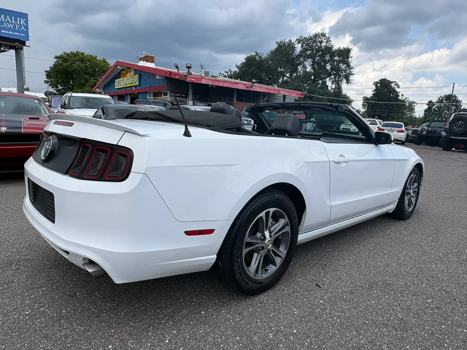 Used 2014 Ford Mustang Premium RWD image 4