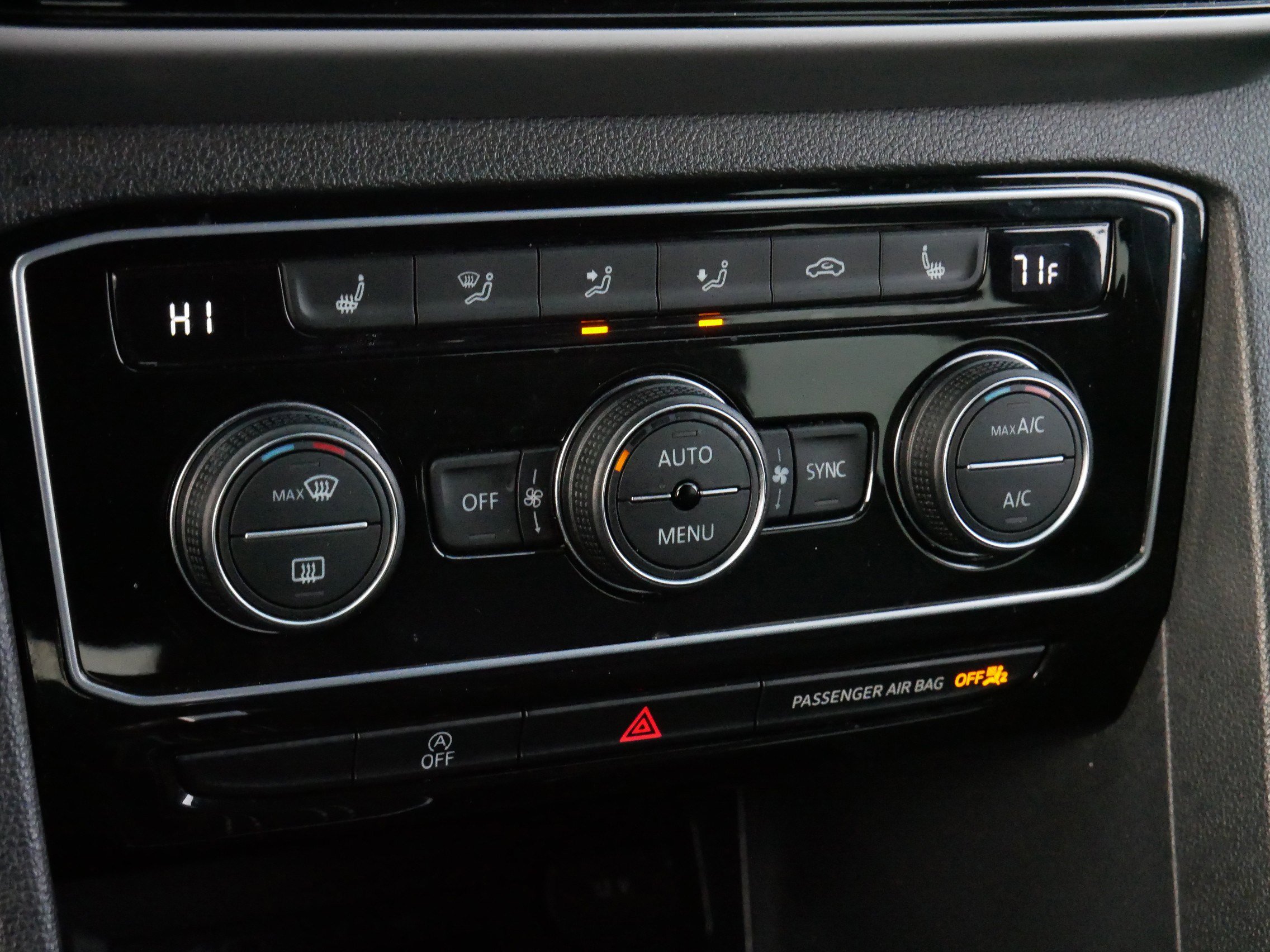 Certified 2023 Volkswagen Atlas Cross Sport SE image 24