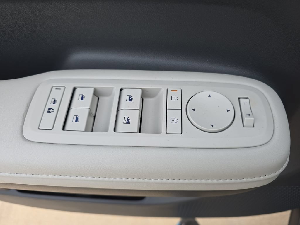 Used 2026 Hyundai Santa Fe SEL FWD image 29