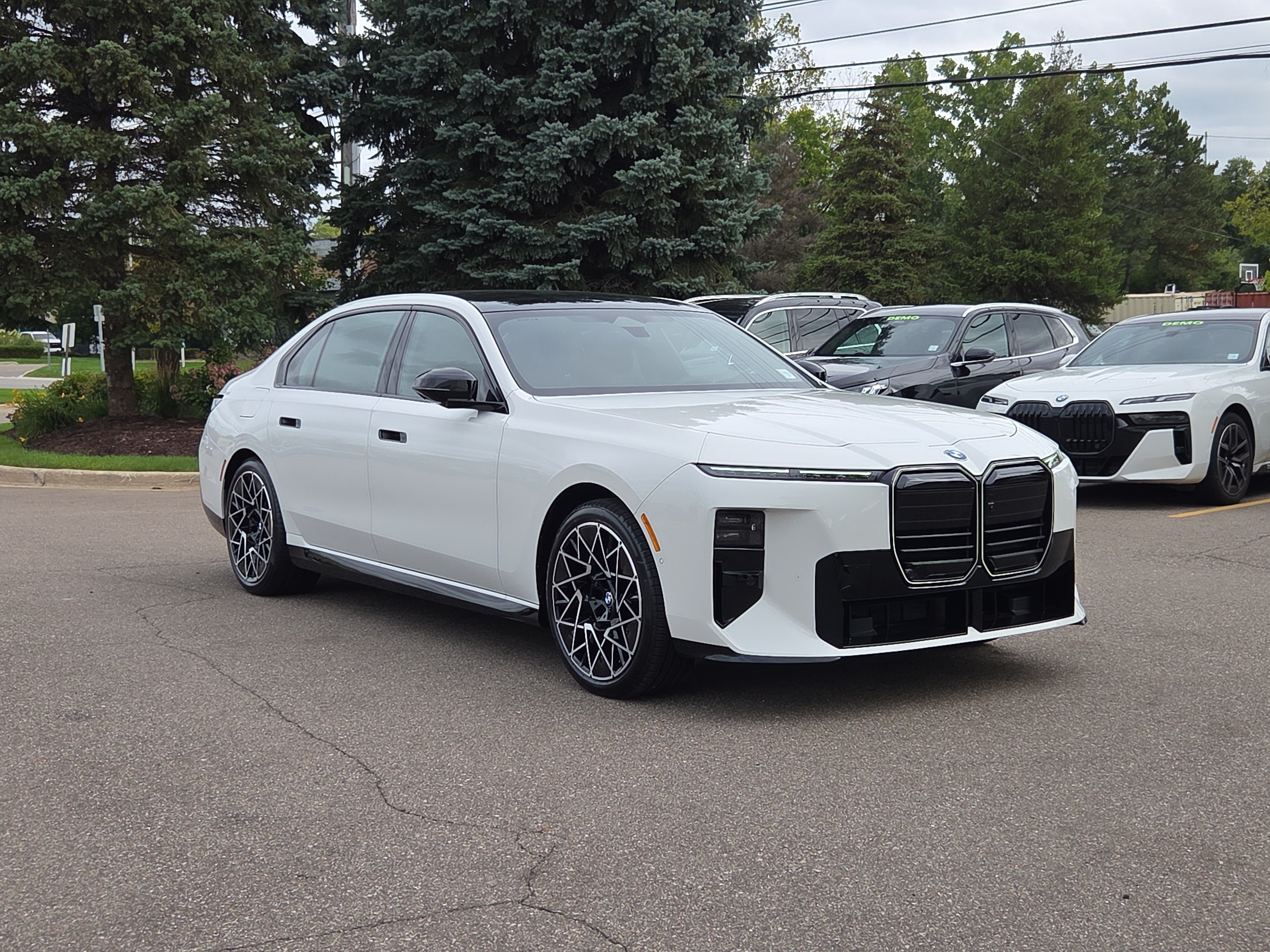 New 2027 BMW 740i xDrive w/ Executive Package AWD/4WD image 7