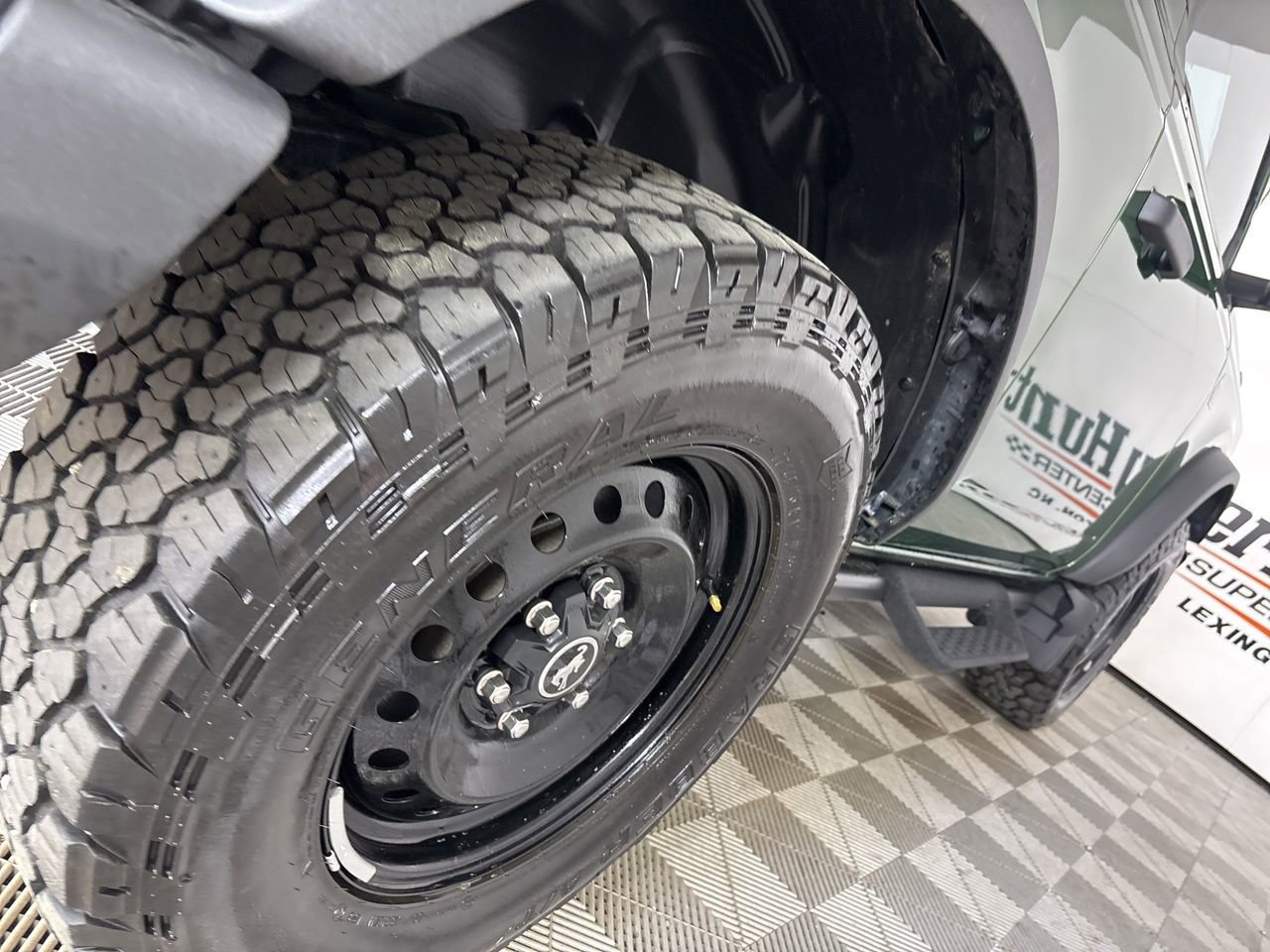 Used 2023 Ford Bronco Black Diamond image 26