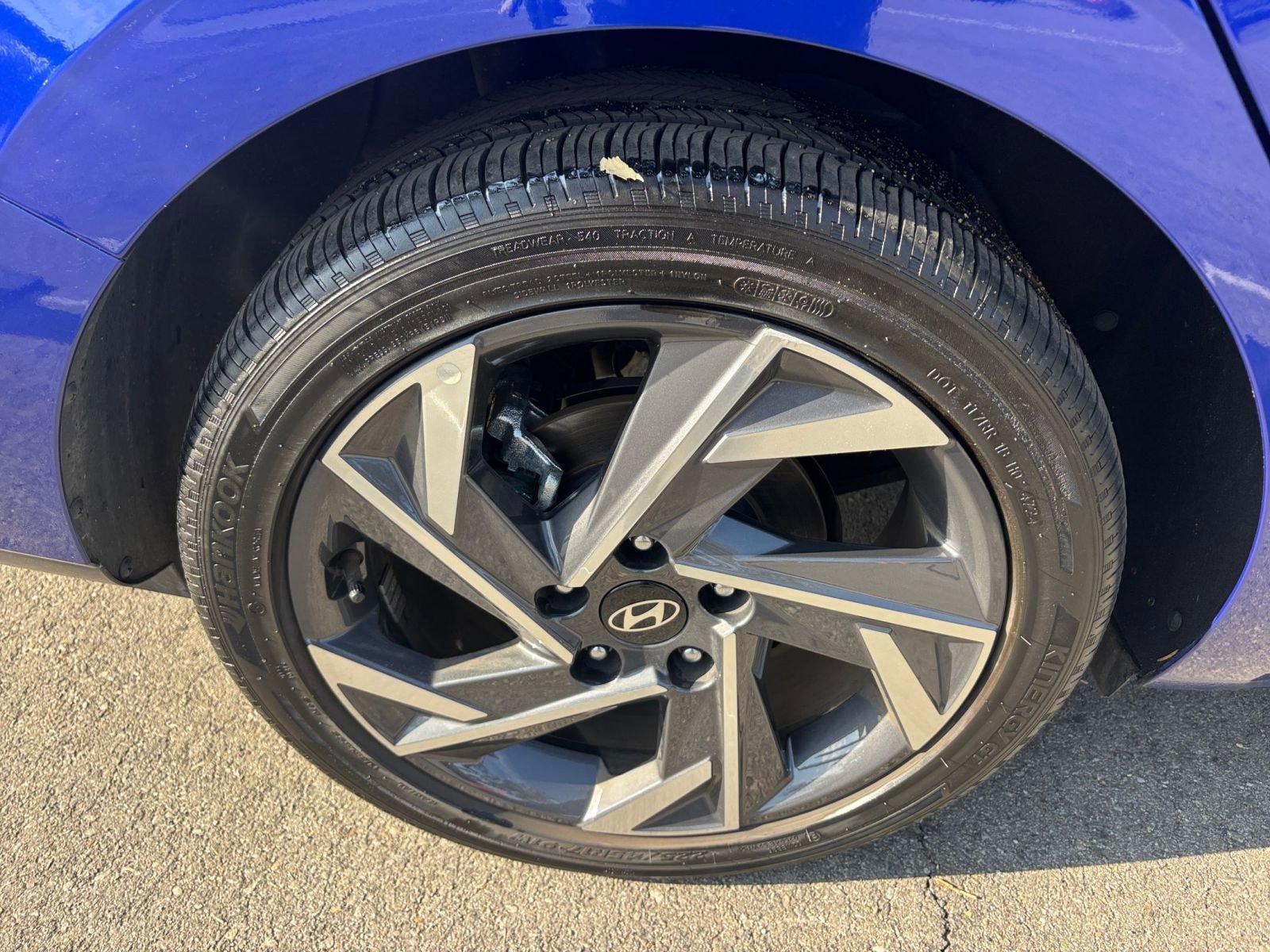 Used 2025 Hyundai Elantra SEL image 30