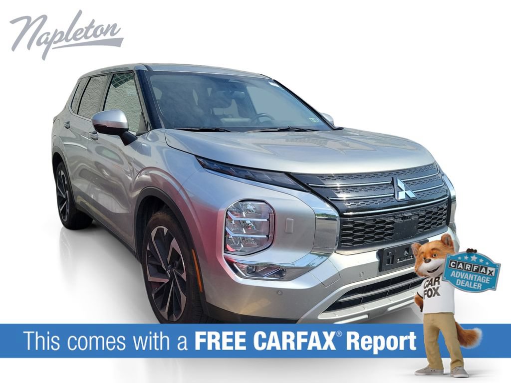 Used 2024 Mitsubishi Outlander SE AWD/4WD image 3