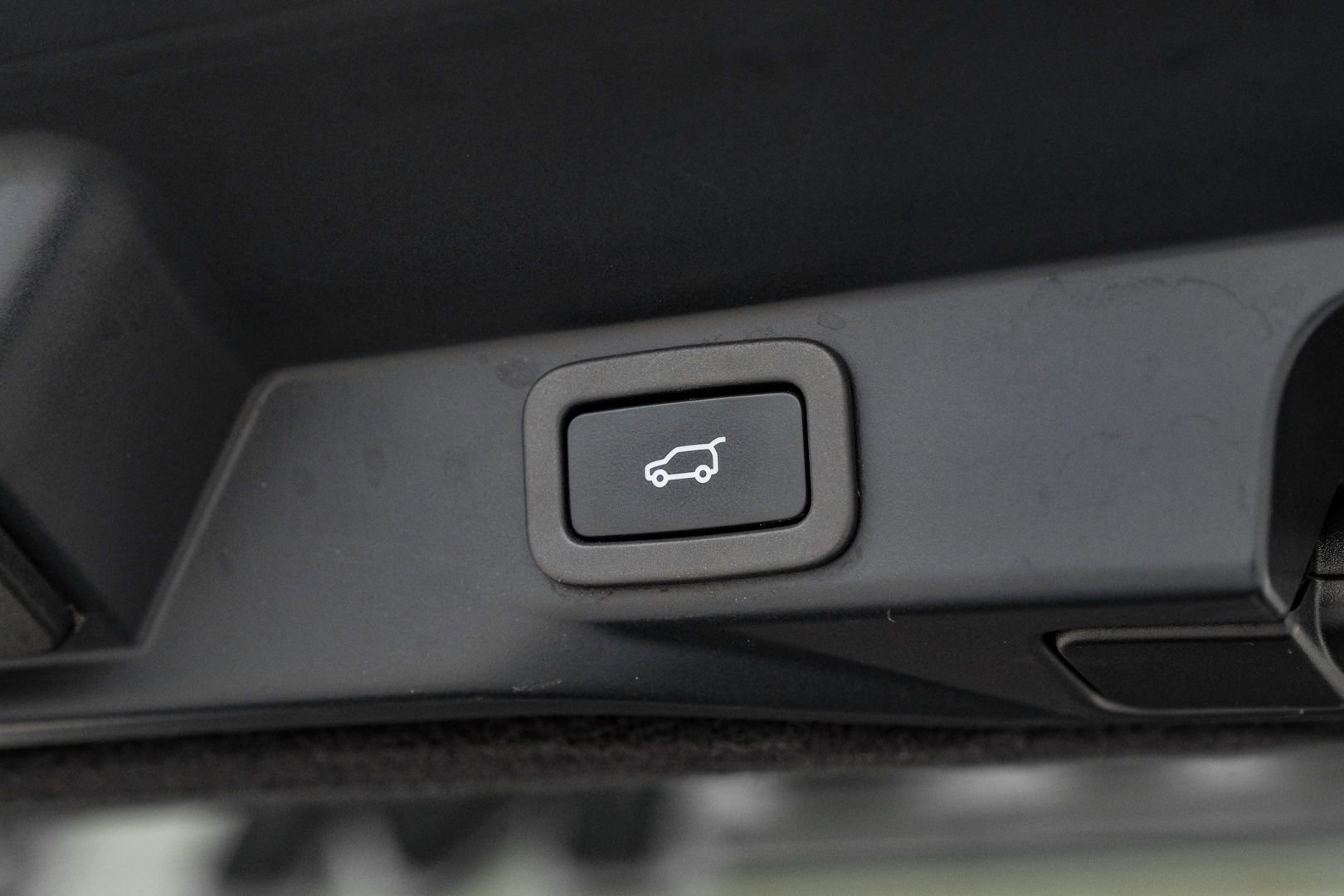 Used 2020 Land Rover Range Rover Sport SVR AWD/4WD image 72