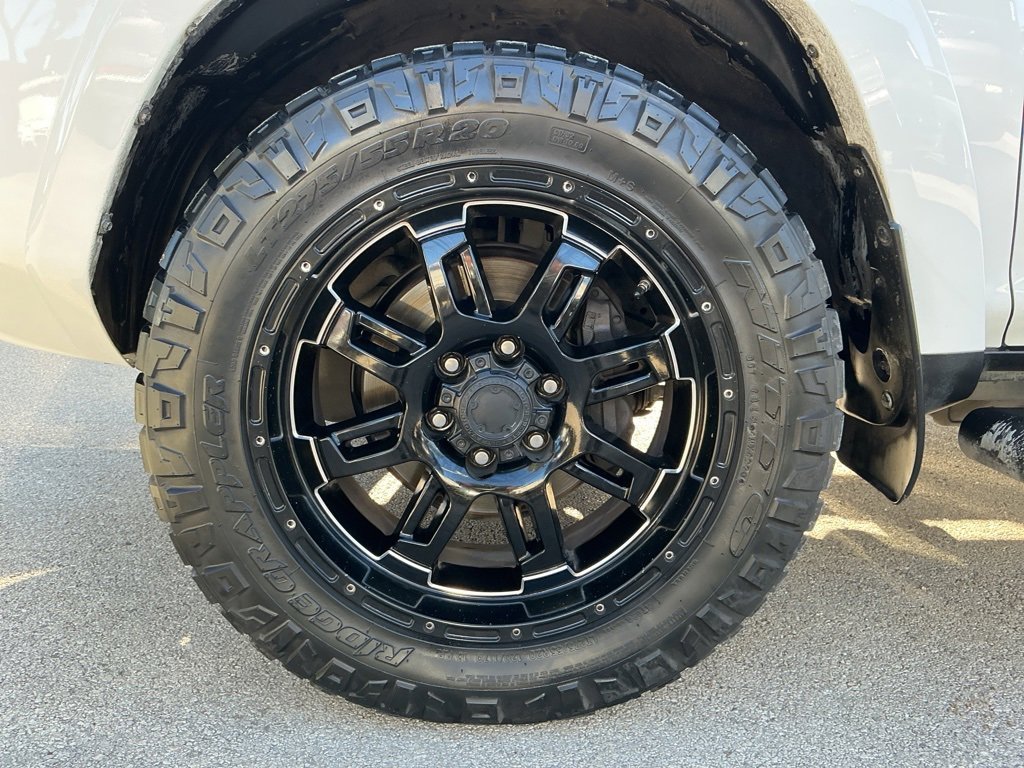 Used 2016 Toyota 4Runner SR5 image 6