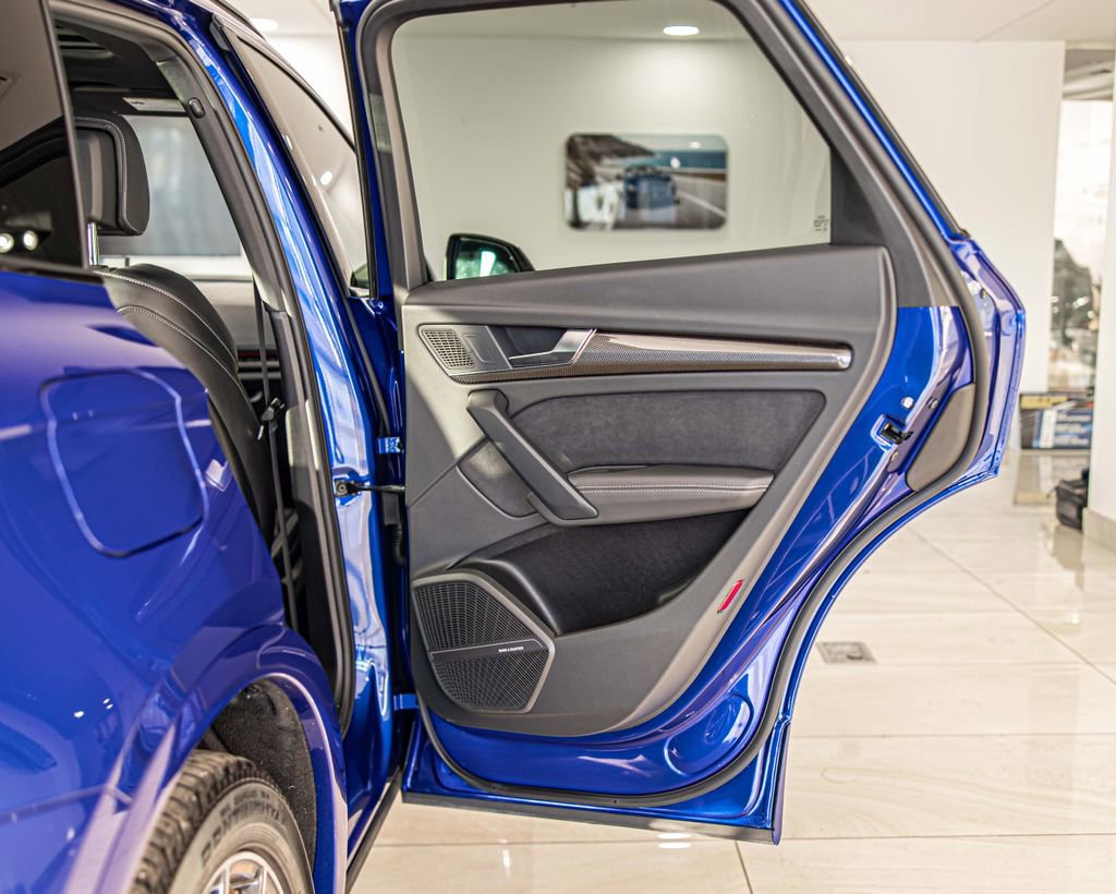 Used 2025 Audi SQ5 Premium Plus w/ Premium Plus Package image 42