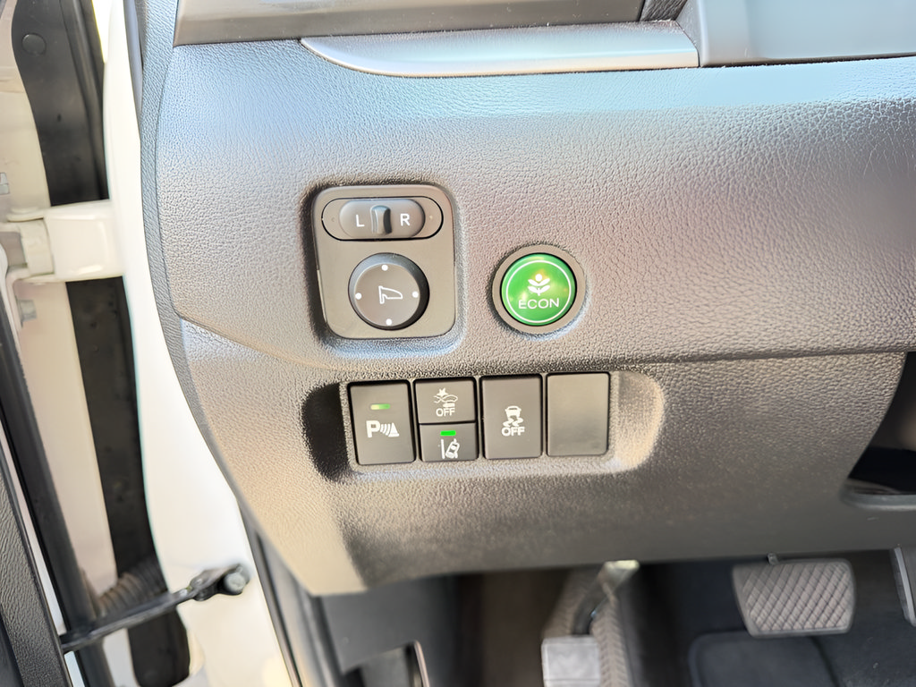 Used 2025 Honda Passport EX-L image 14