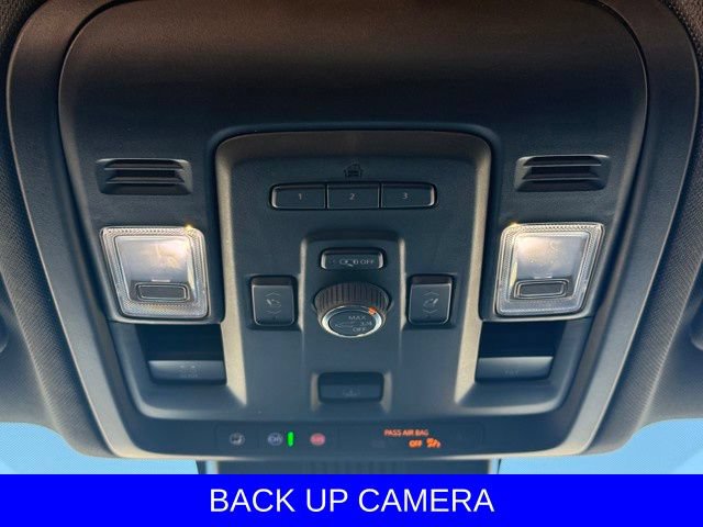 Used 2023 Chevrolet Tahoe Z71 w/ Z71 Off-Road Package AWD/4WD image 16